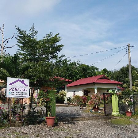 Dhia Irdina Homestay Paya Rewak Eksteriør bilde