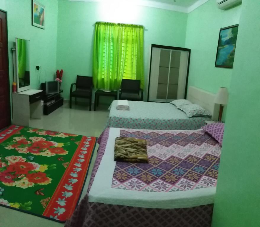 Dhia Irdina Homestay Paya Rewak Eksteriør bilde