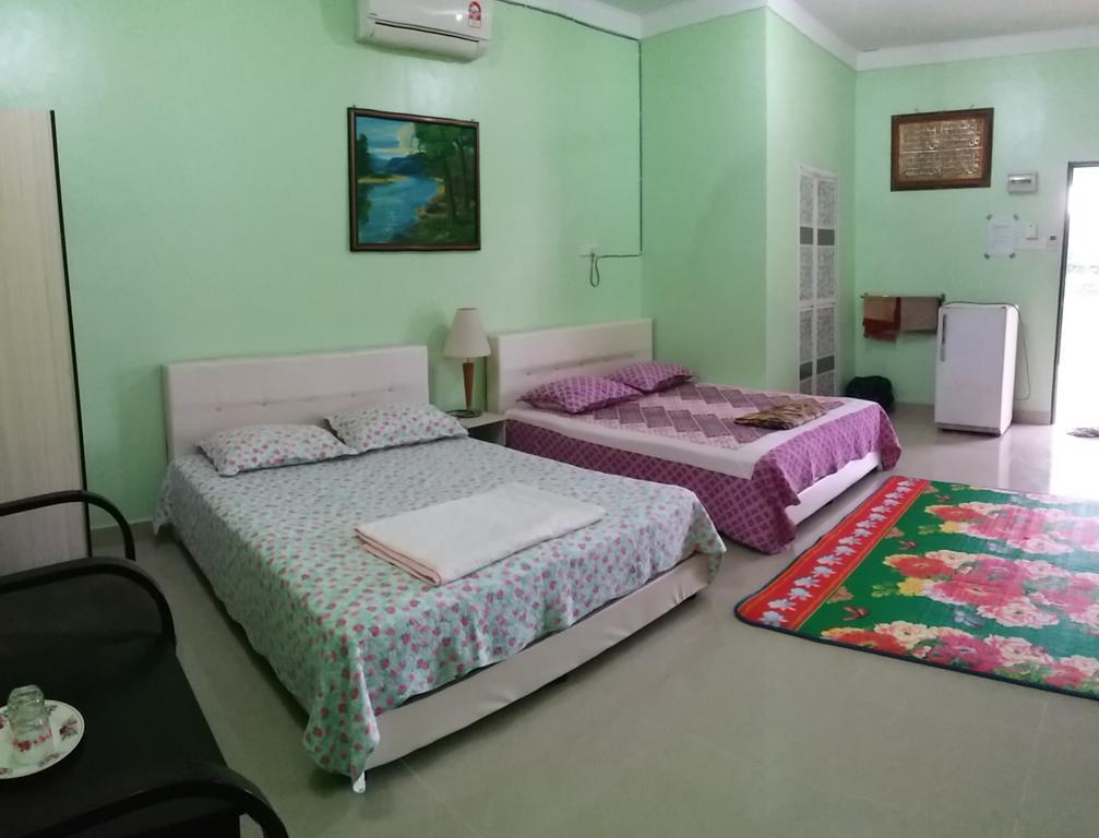 Dhia Irdina Homestay Paya Rewak Eksteriør bilde