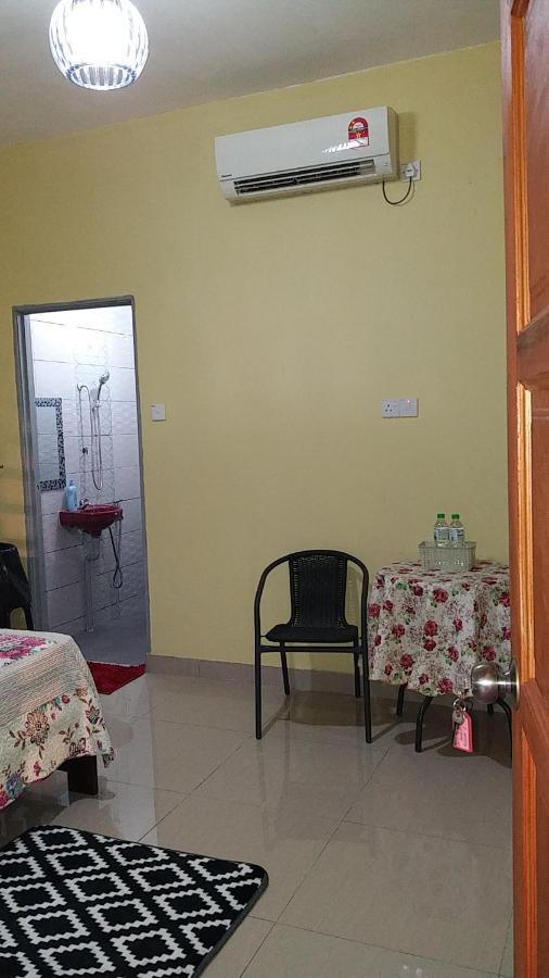 Dhia Irdina Homestay Paya Rewak Eksteriør bilde